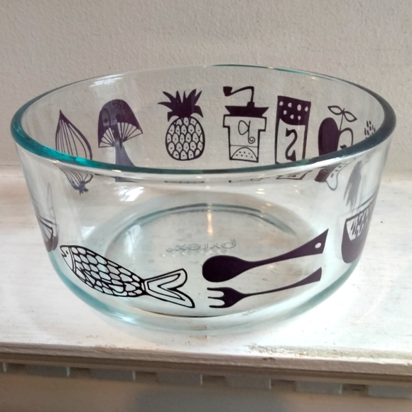 Vintage Mod Kitchen Pyrex glassware bowl - Picture 2 of 7